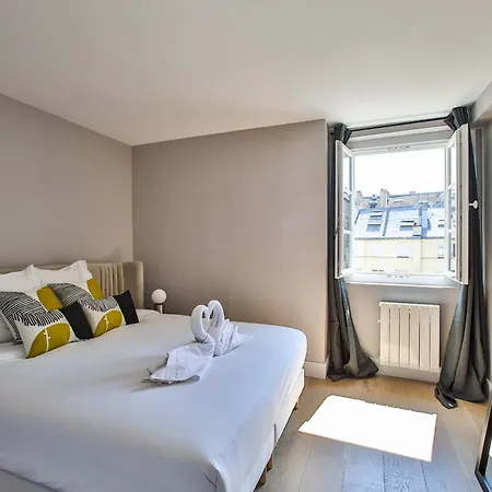 Elegant In The Heart Of The Marais Appartamento